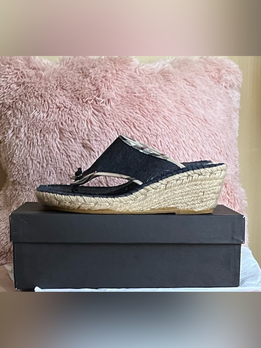 Burberry NWT Denim Espadrille Wedge Thong Sandals Size 39 💙